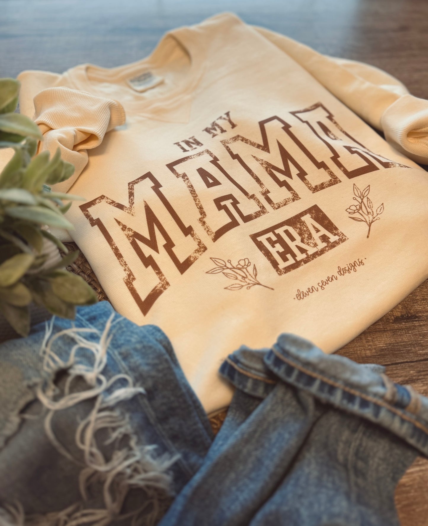 Mama Era Crewneck