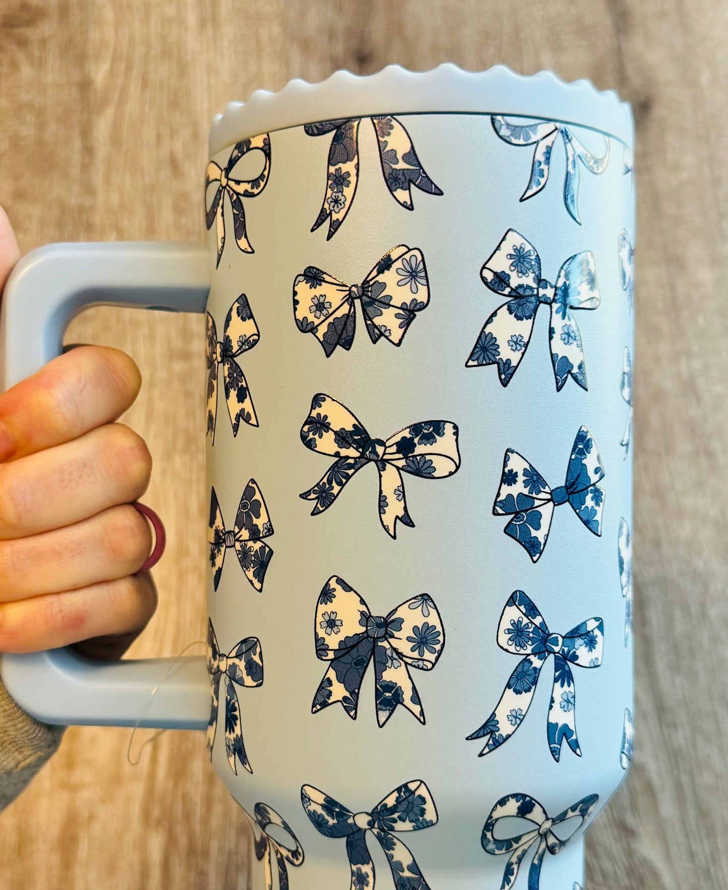 Blue Floral Bows Tumbler